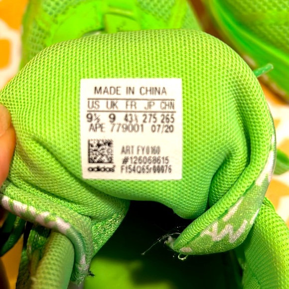 Size 9.5 Adidas Dame 7 Green and White Basketball 🏀 Hightops - Picture 7 of 8